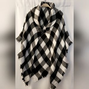 West Loop Womens Buffalo Check Shawl Wrap Poncho Black and White One Size